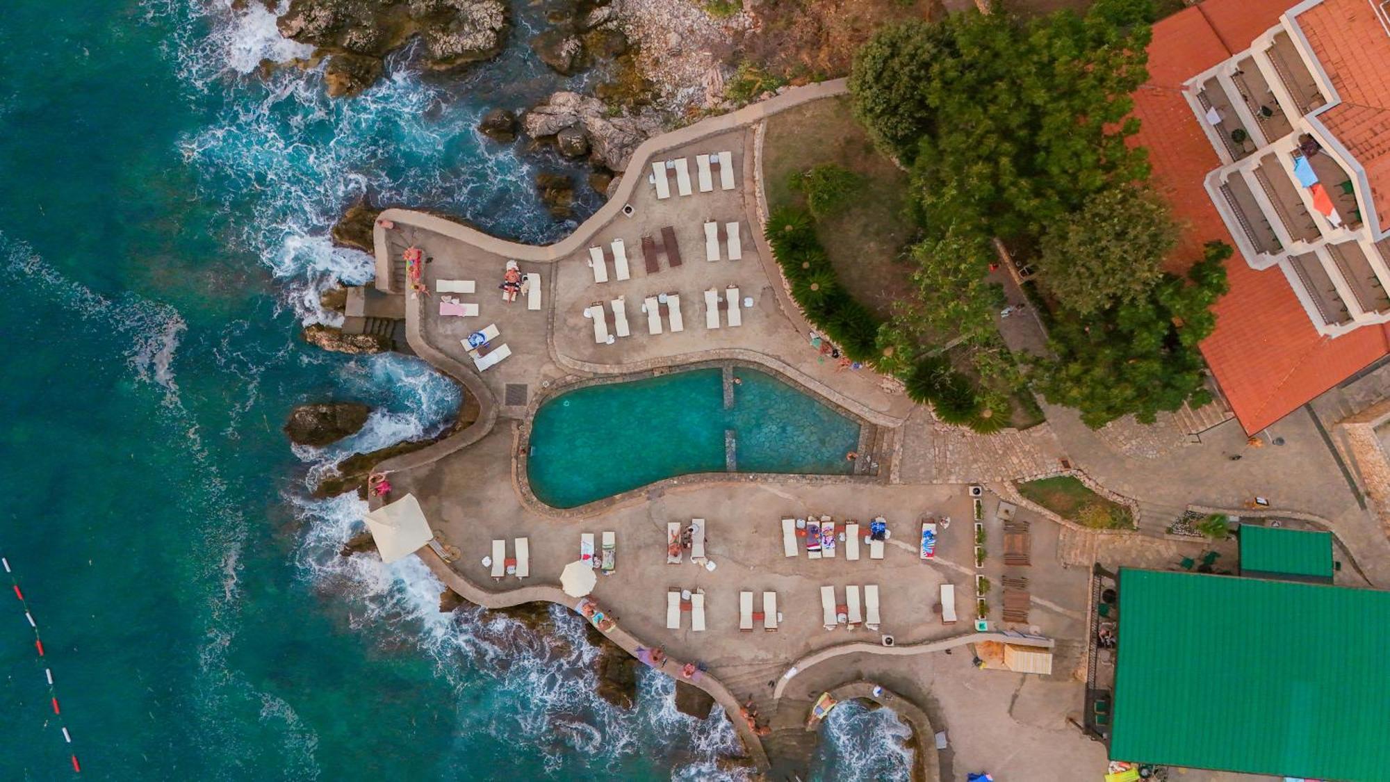 Hotel R Utjeha Exteriör bild